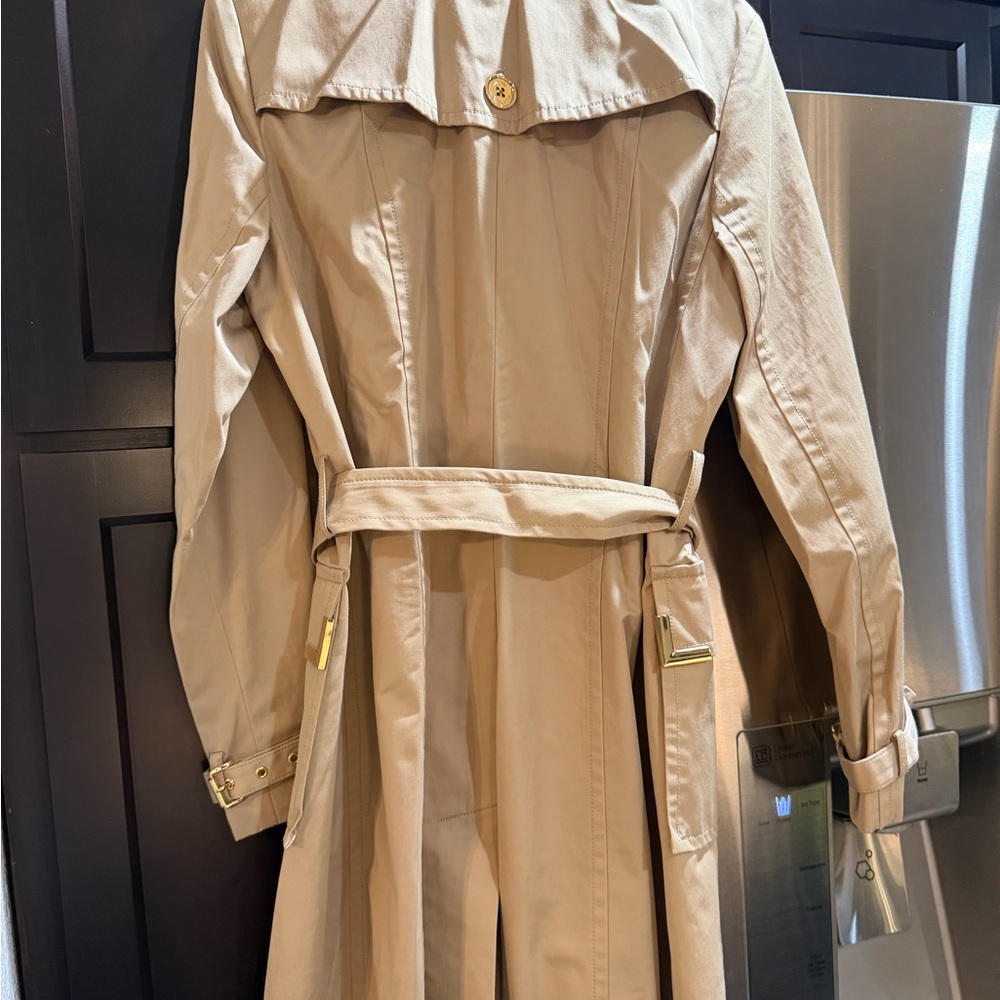 MICHAEL Michael Kors Beige Trench Coat with Gold Accents - Picture 4 of 8